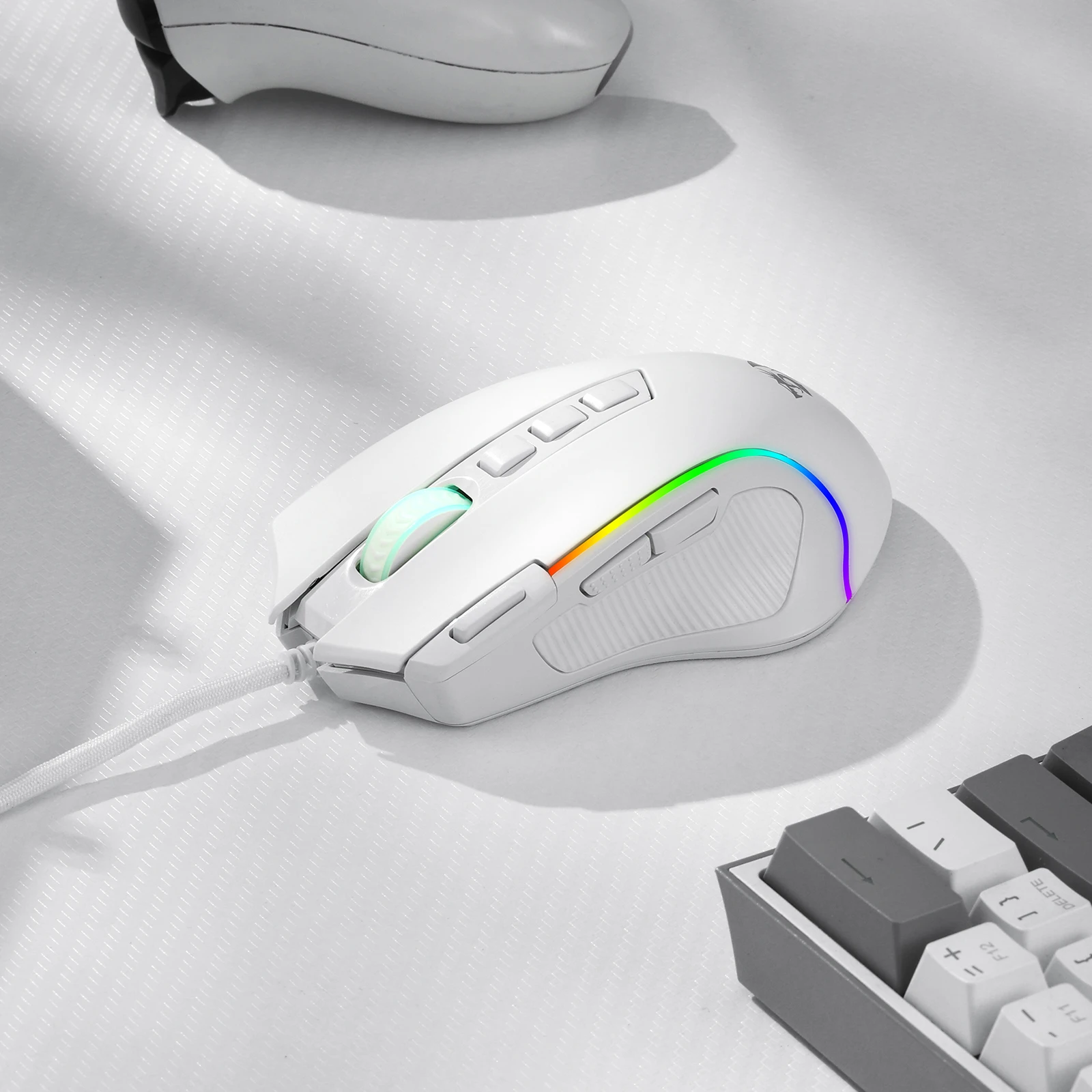 Ratón para juegos Redragon M612 Predator RGB Óptico con cable de 8000 DPI con 11 botones programables, blanco - imagen 3