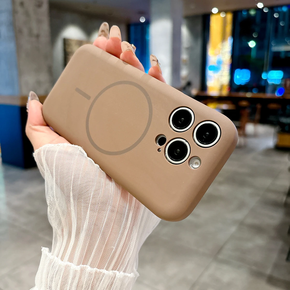 Funda magnética para iPhone 16, 15, 14, 13, 12 Pro Max Plus, Funda magnética de silicona líquida para cámara completa Mag-safe, suave y mate - imagen 2