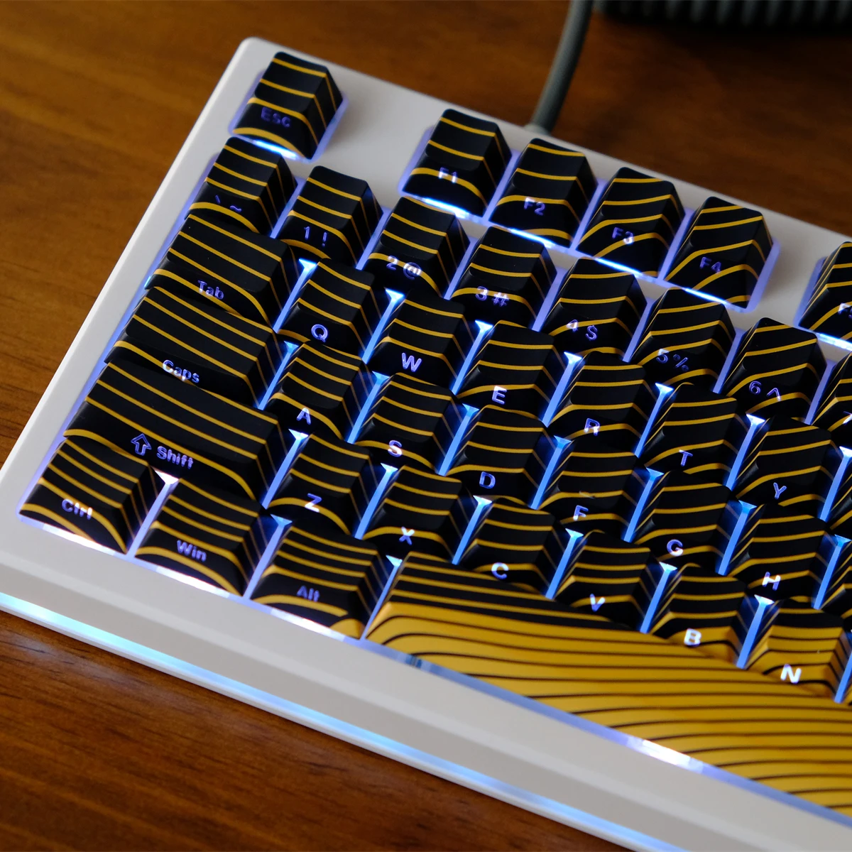 130 teclas negro dorado 5 lados tinte Sub PBT teclas cereza perfil onda impresión lateral brillo a través de teclas para teclado de interruptores MX