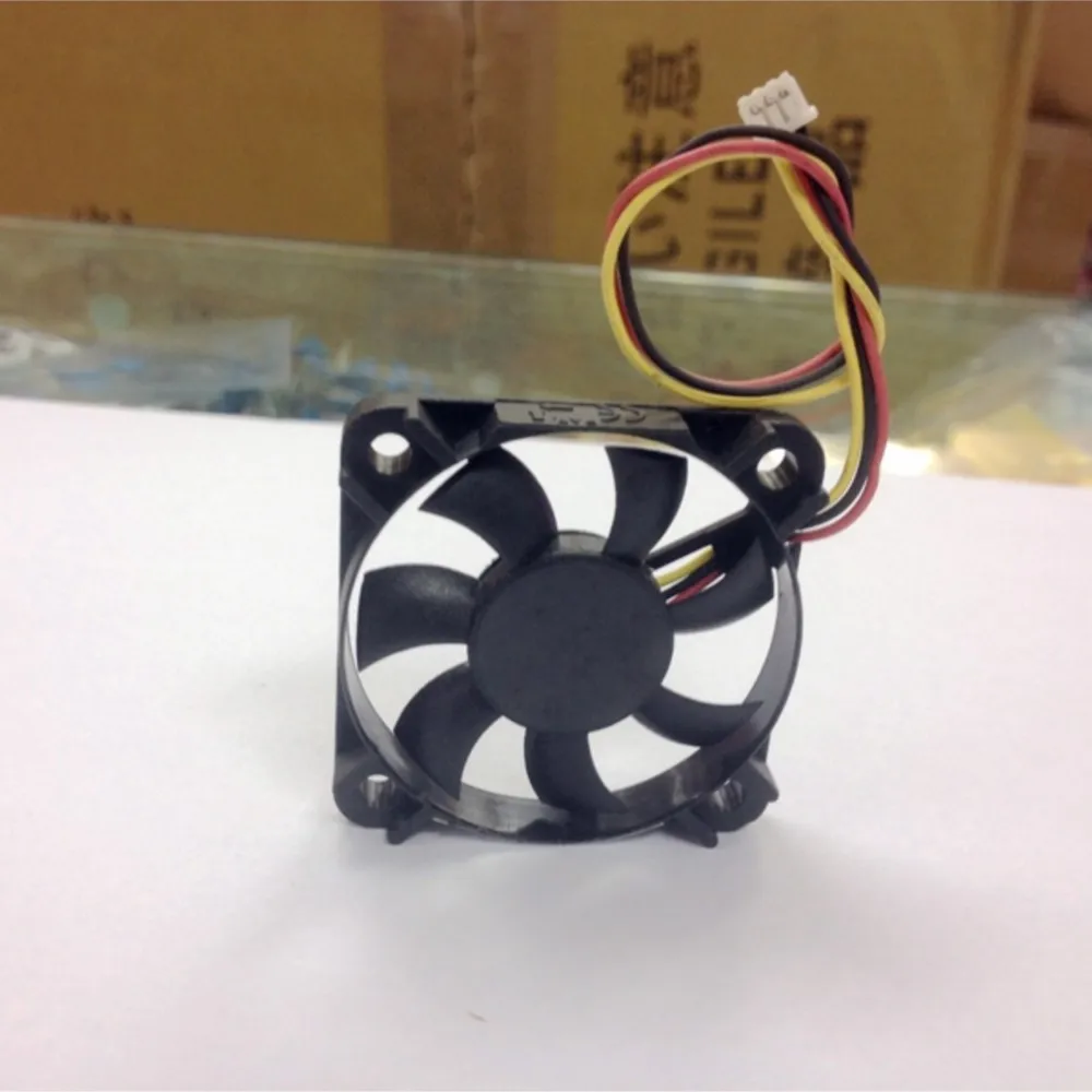 Sunon GM1204PEV1-8 Ventilador 40mm 12V - imagen 4