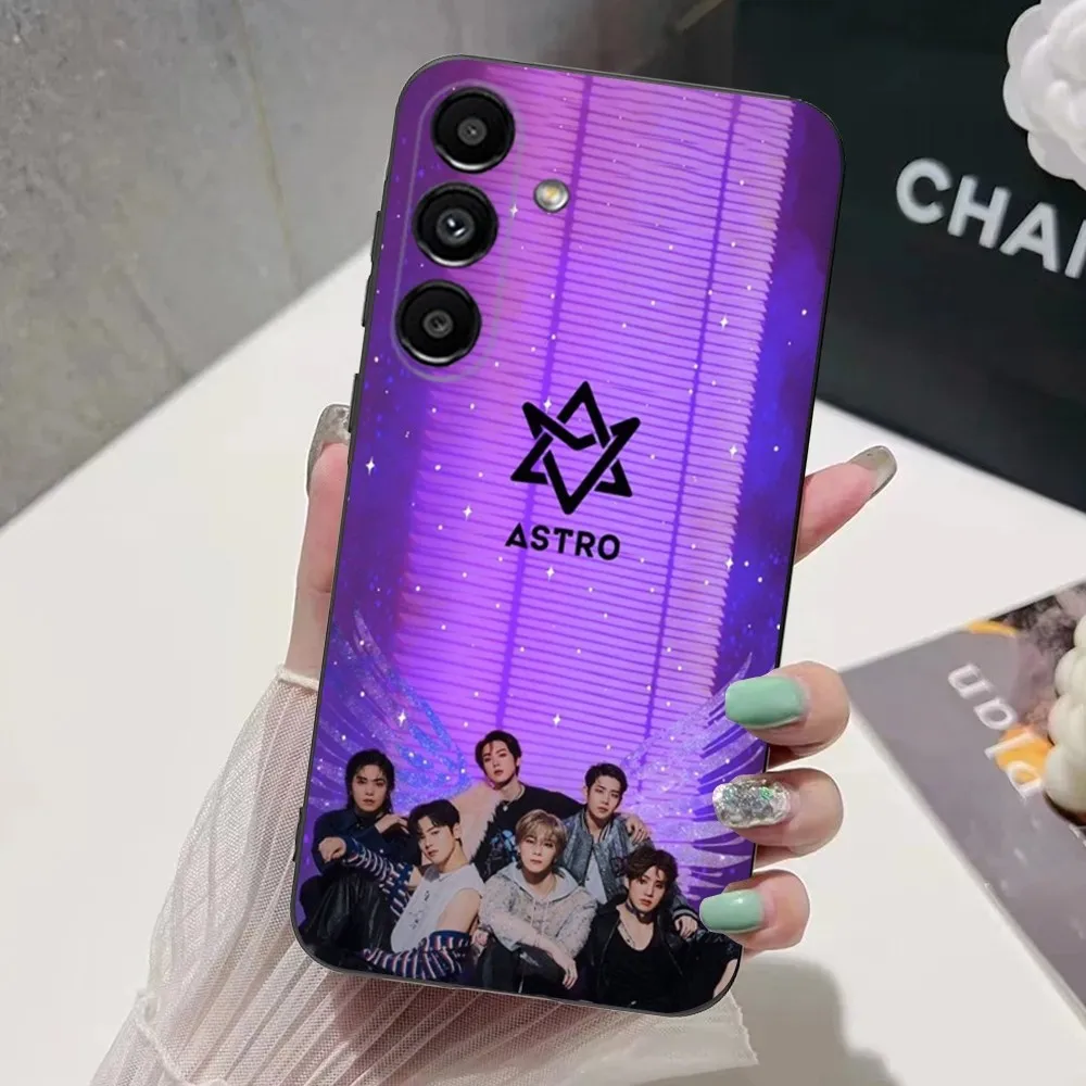 Funda de teléfono con música A-Astro Kpop para Samsung S24,S21,S22,S23,S30,Ultra,S20,Plus,Fe,Lite,Note,10,9,5G, funda suave negra - imagen 4