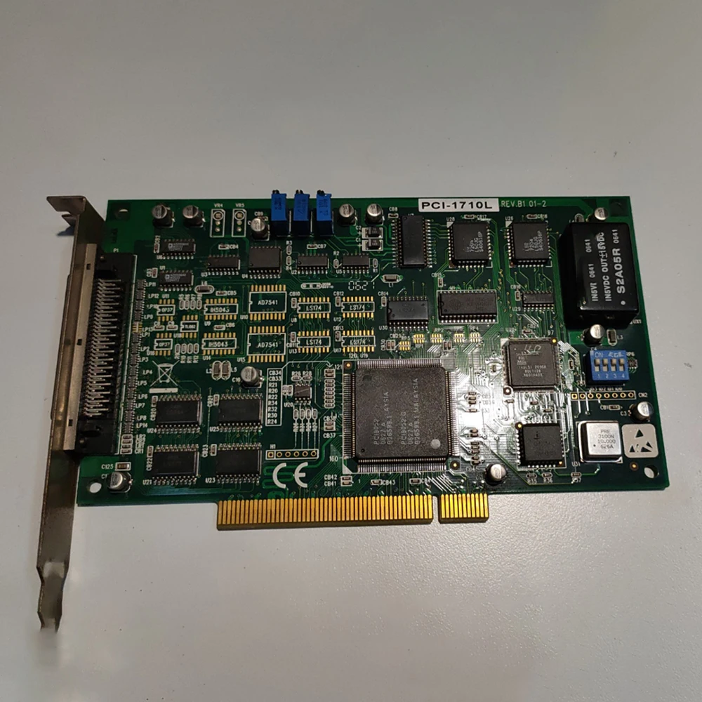Tarjeta de Adquisición de Datos PCI-1710L REV.B1 01-2