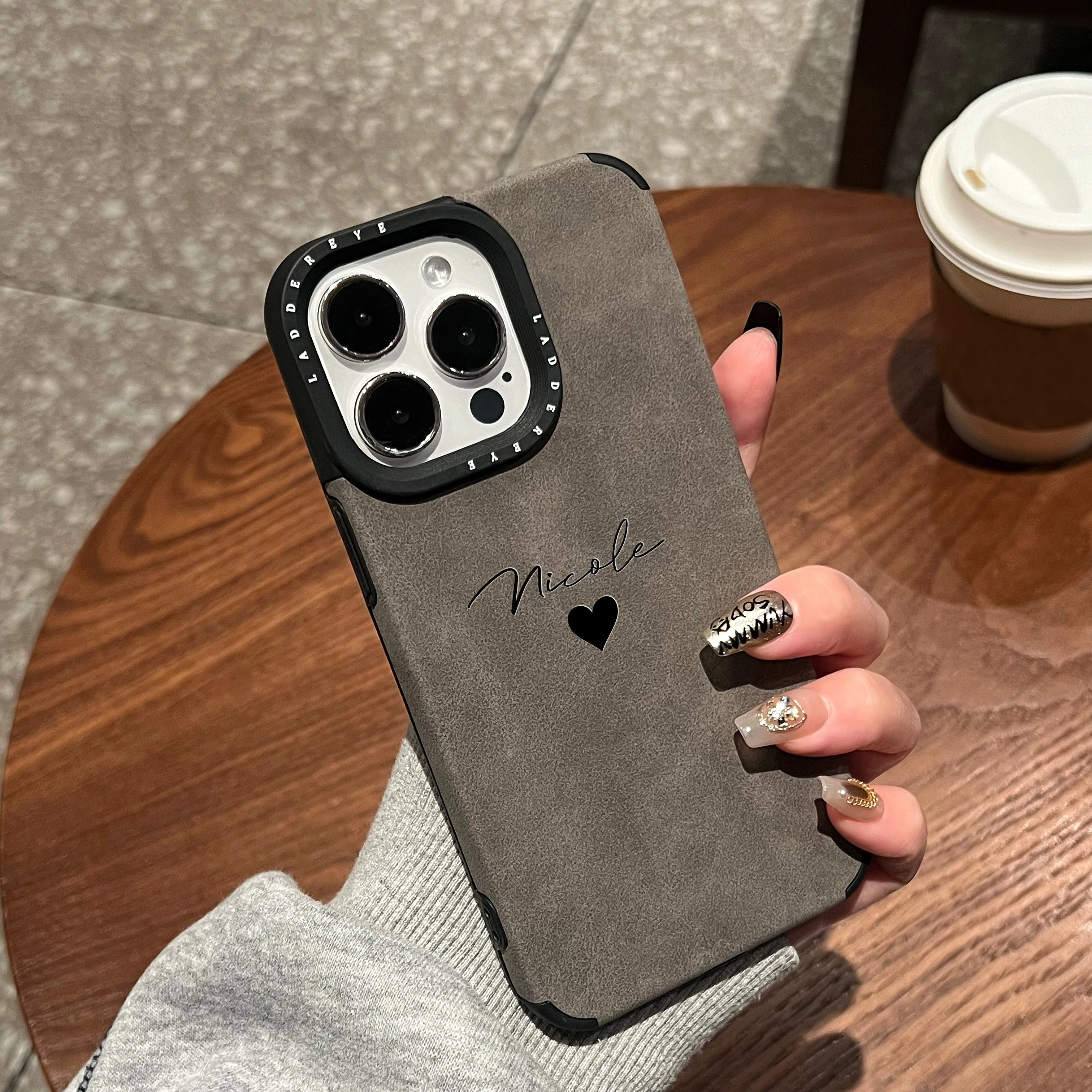 Funda de teléfono personalizada con letras de nombre para iphone 17 16 15 14 13 12 11 Pro Max Plus, regalos de lujo de piel sintética a prueba de golpes