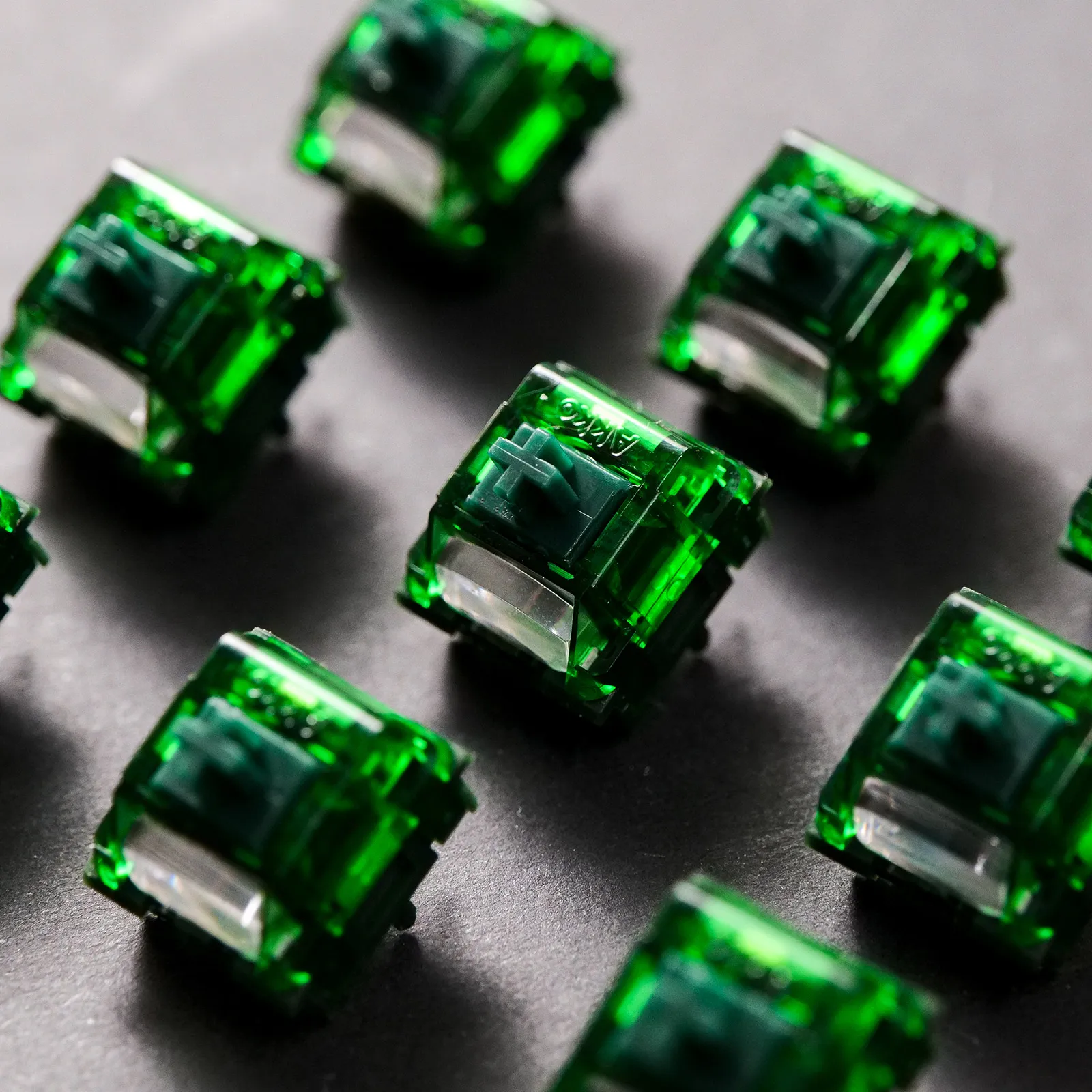 Akko x MonsGeek Interruptores antiniebla verdes 5 pines 60gf Interruptor lineal pesado Lubrado en fábrica Compatible con teclado mecánico MX (45 piezas) - imagen 5