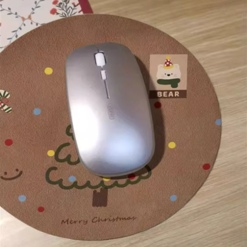 Alfombrilla de ratón dura con árbol de Navidad, pequeña, portátil, para oficina, ordenador portátil, alfombrilla de escritorio, accesorios festivos antideslizantes para juegos en casa y oficina