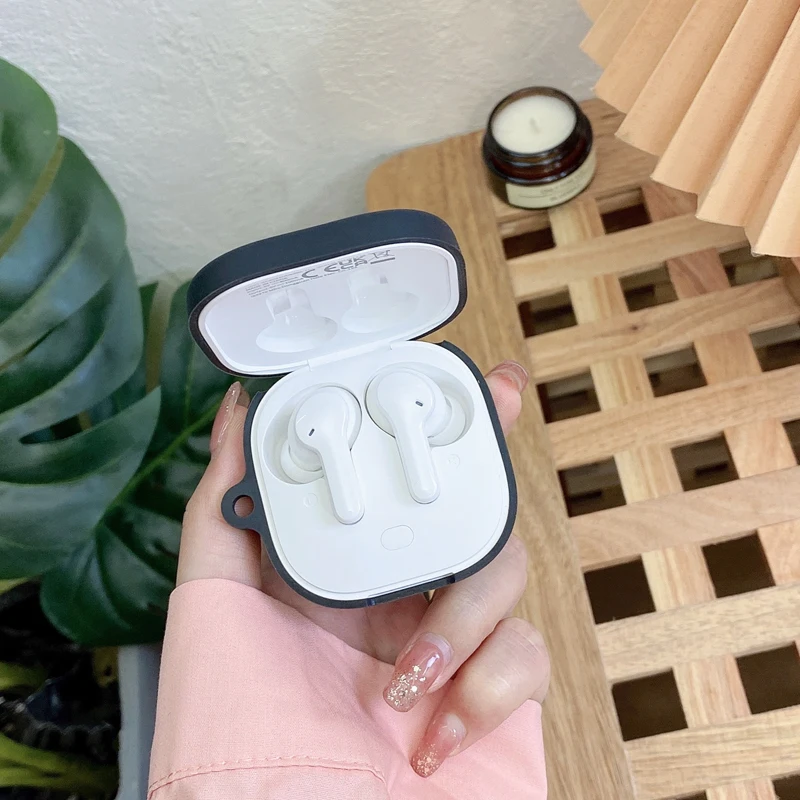 Funda de silicona con dibujos animados de Disney para auriculares QCY T13, funda protectora de carga con cordón para auriculares inalámbricos con Bluetooth, Minnie y Mickey - imagen 2