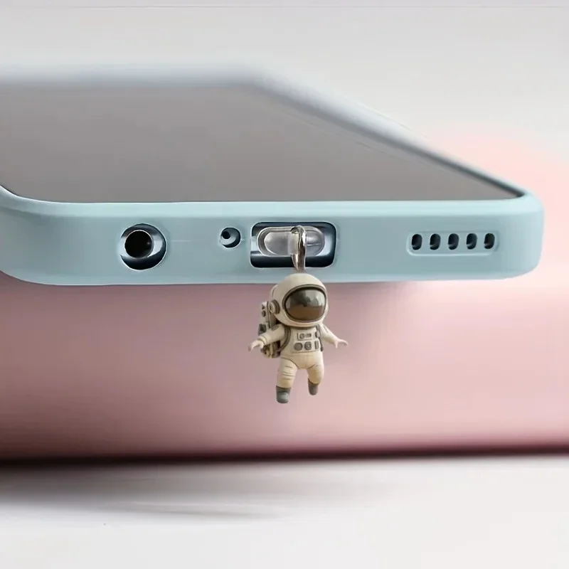 Accesorios de enchufe antipolvo para teléfono, astronauta, planeta, decoración, colgante para Iphone, Samsung, puerto de carga tipo c, nuevo 2025, 1 ud. - imagen 2