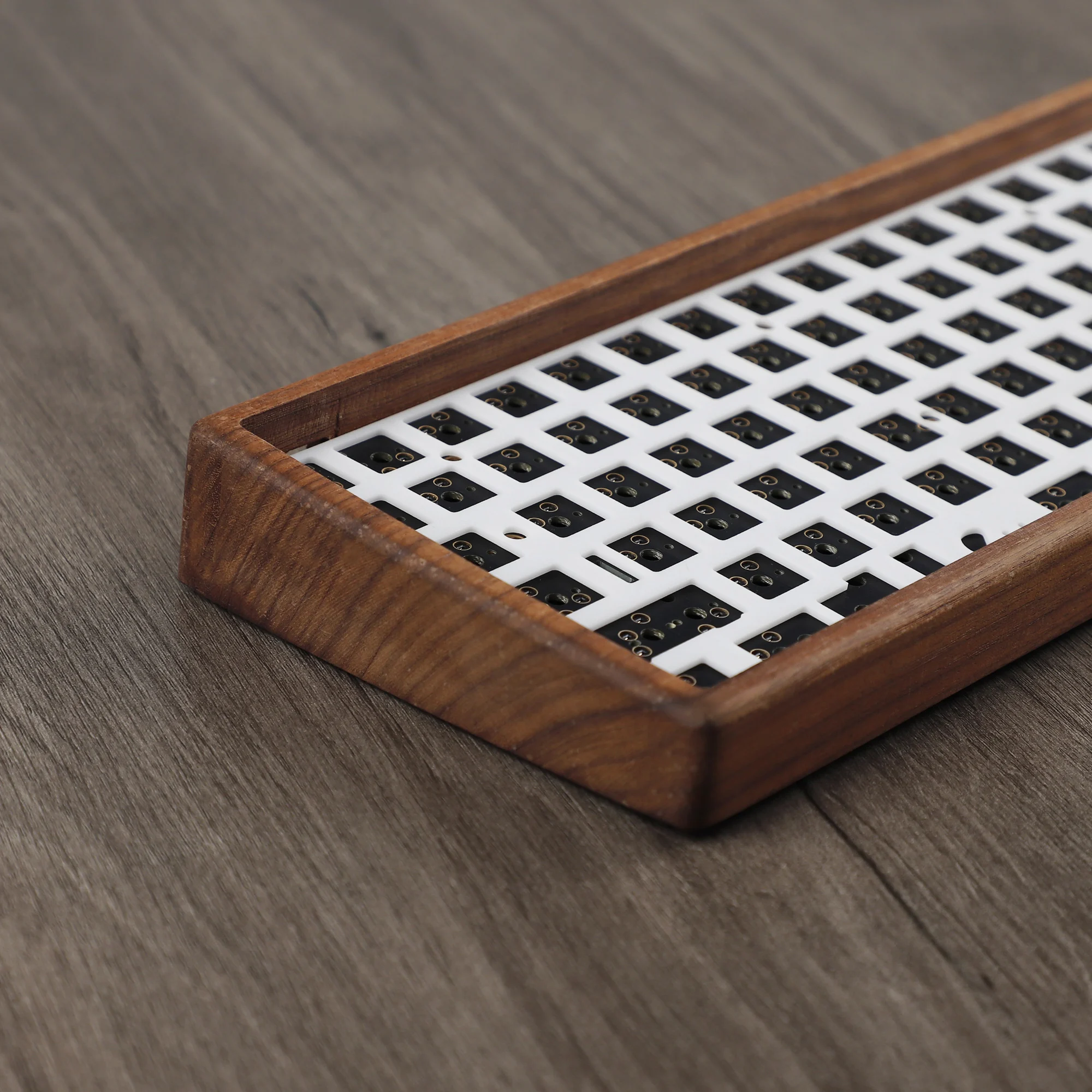 YMD96XS Ble Bluetooth Versión inalámbrica Teclado 96 Kit de madera Estándar ANSI ISO QMK a través del kit Hotswap 96