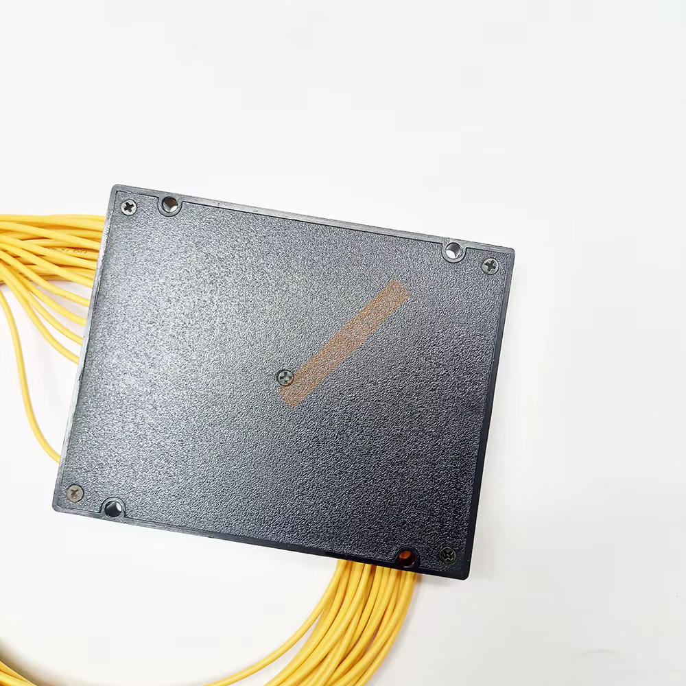 Caja divisora fibra optica SC APC 1x8 PLC - Alta Calidad - imagen 5