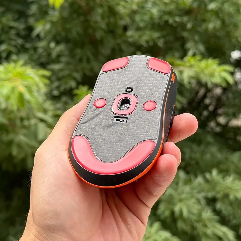 1 pieza de pegatina a prueba de polvo para parte inferior del ratón para Fnatic x Lamzu Maya X/Maya, pegatinas a prueba de polvo de fibra de carbono en negro transparente - imagen 5