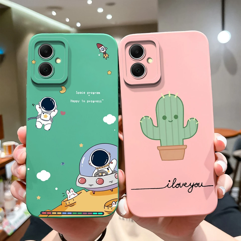 Fundas para Samsung Galaxy A06 Shell encantador dibujos animados astronauta silicona líquida teléfono contraportada para Samsung Galaxy A 06 Funda Coque - imagen 2