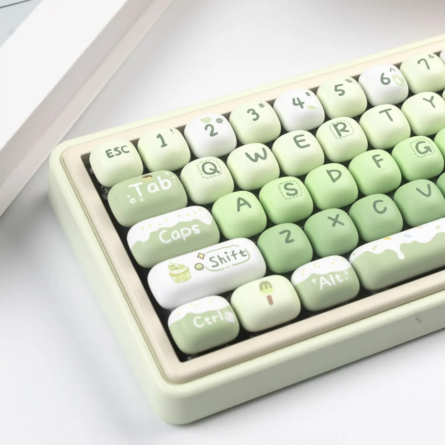 140 teclas lindas teclas MOG tema de verano teclas PBT para niña lindas teclas verdes teclado mecánico Dye-Sub 6.25U espacio dividido - imagen 2