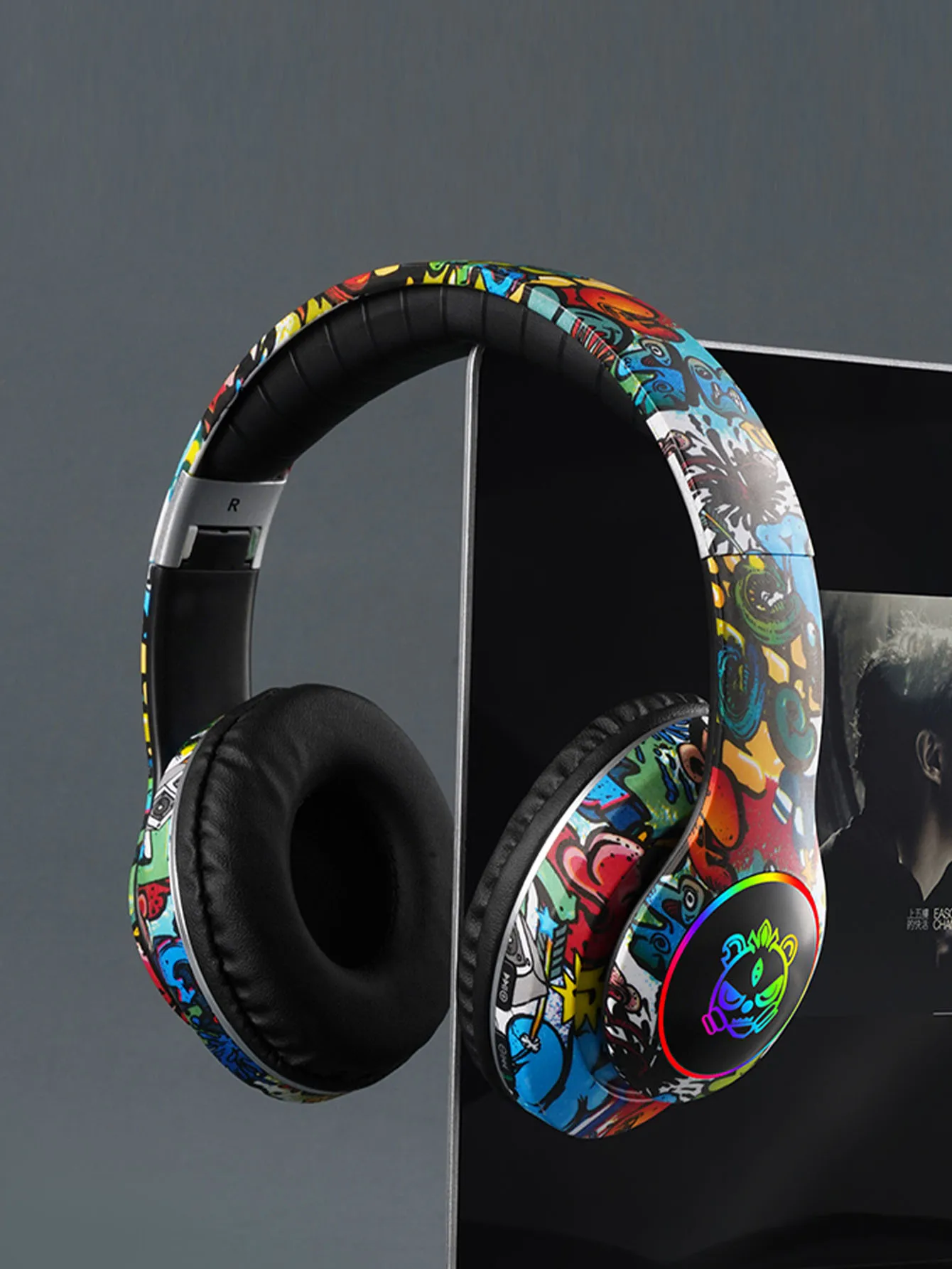 Auriculares plegables de moda Auriculares Bluetooth, diseño de graffiti, botón conveniente integrado, auriculares Bluetooth con luces de colores frescos