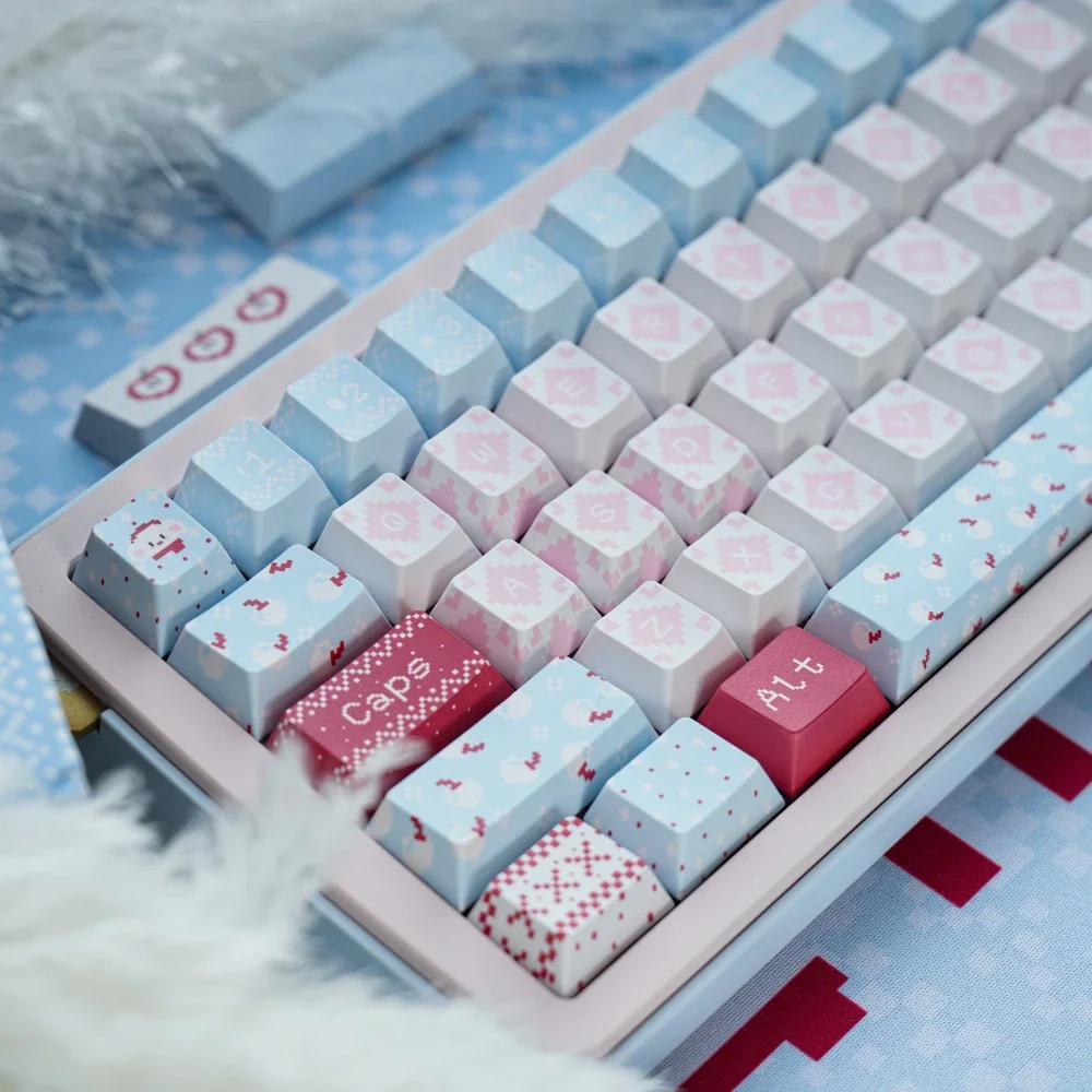 Teclas con tema de invierno de manzana esmerilada, perfil de cereza, sublimación de calor PBT, teclas bonitas de color azul y rosa, barra espacial de 2,25/2,75 U, diseño de Alicia - imagen 5