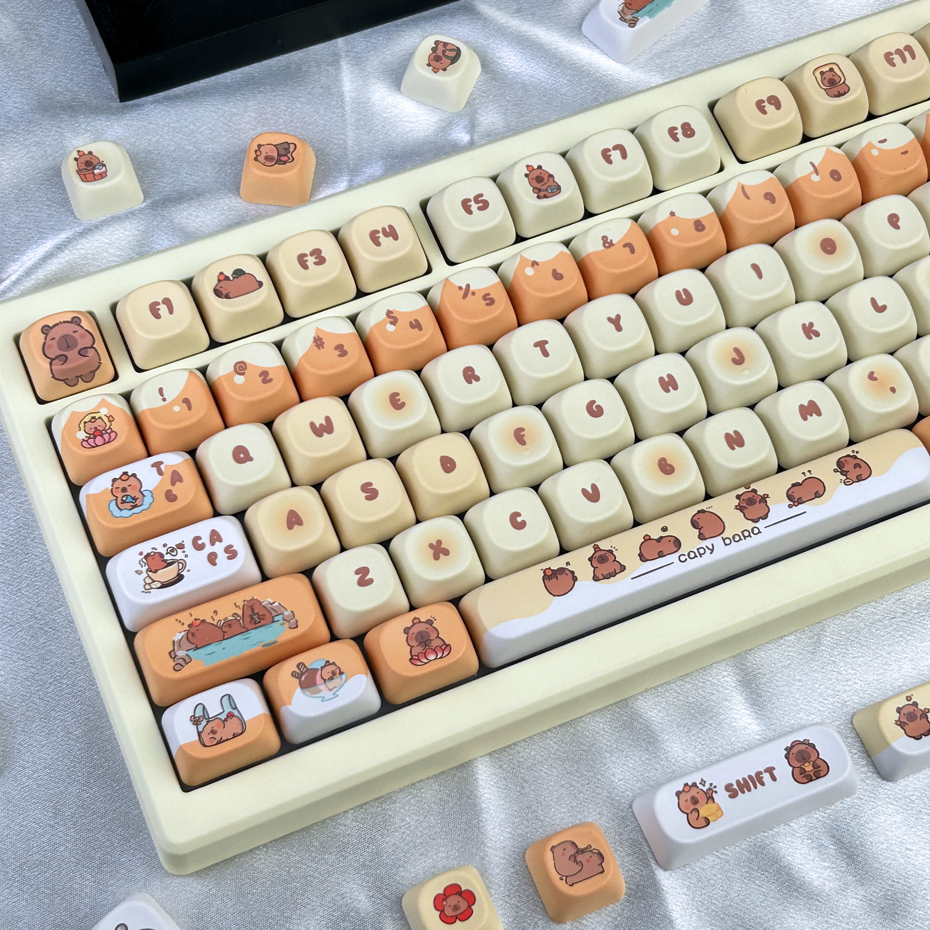 Lindas teclas Moa Capybara dibujos animados Pbt Iso/Ansi diseño teclado teclas naranja personalizado Alice Keycaps - imagen 4