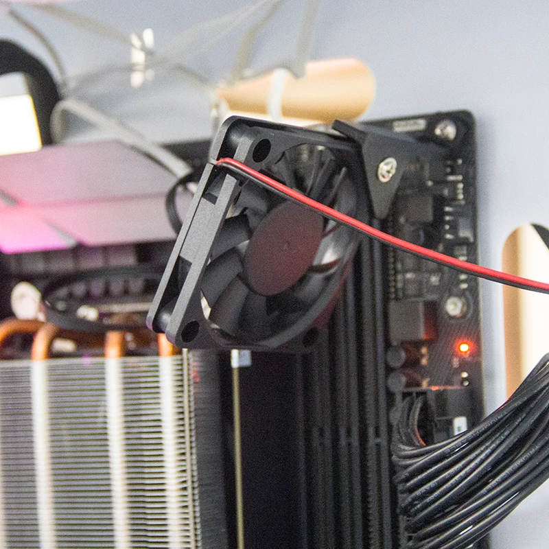 Soporte de refrigeración de memoria, módulo de ventilador de refrigeración de memoria DDR, placa base de memoria MOSFET, dirección ajustable de refrigeración - imagen 4