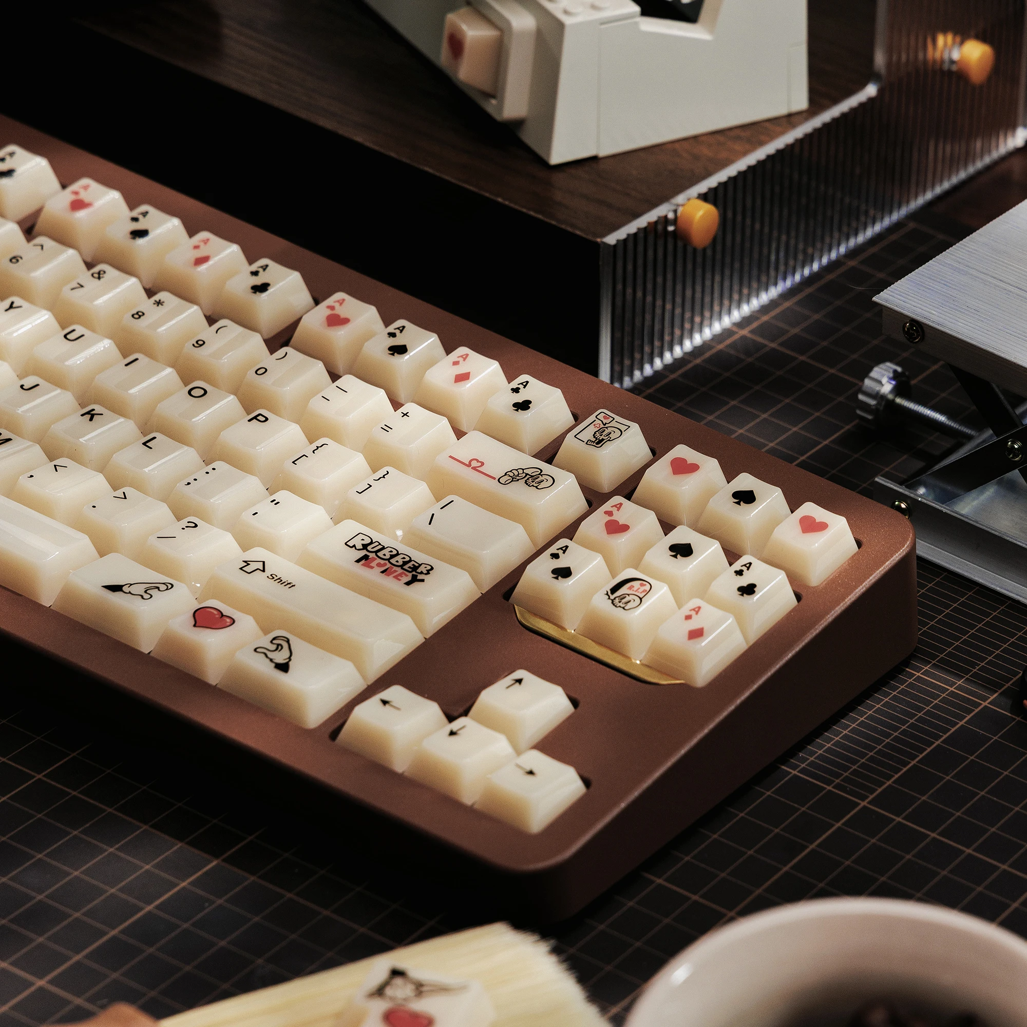 Domikey X JOE goma amor Keycap Cherry perfil PC retroiluminado pantalla de seda para teclado mx 104 xd64 xd68 BM60 BM65 BM68 BM80 - imagen 4