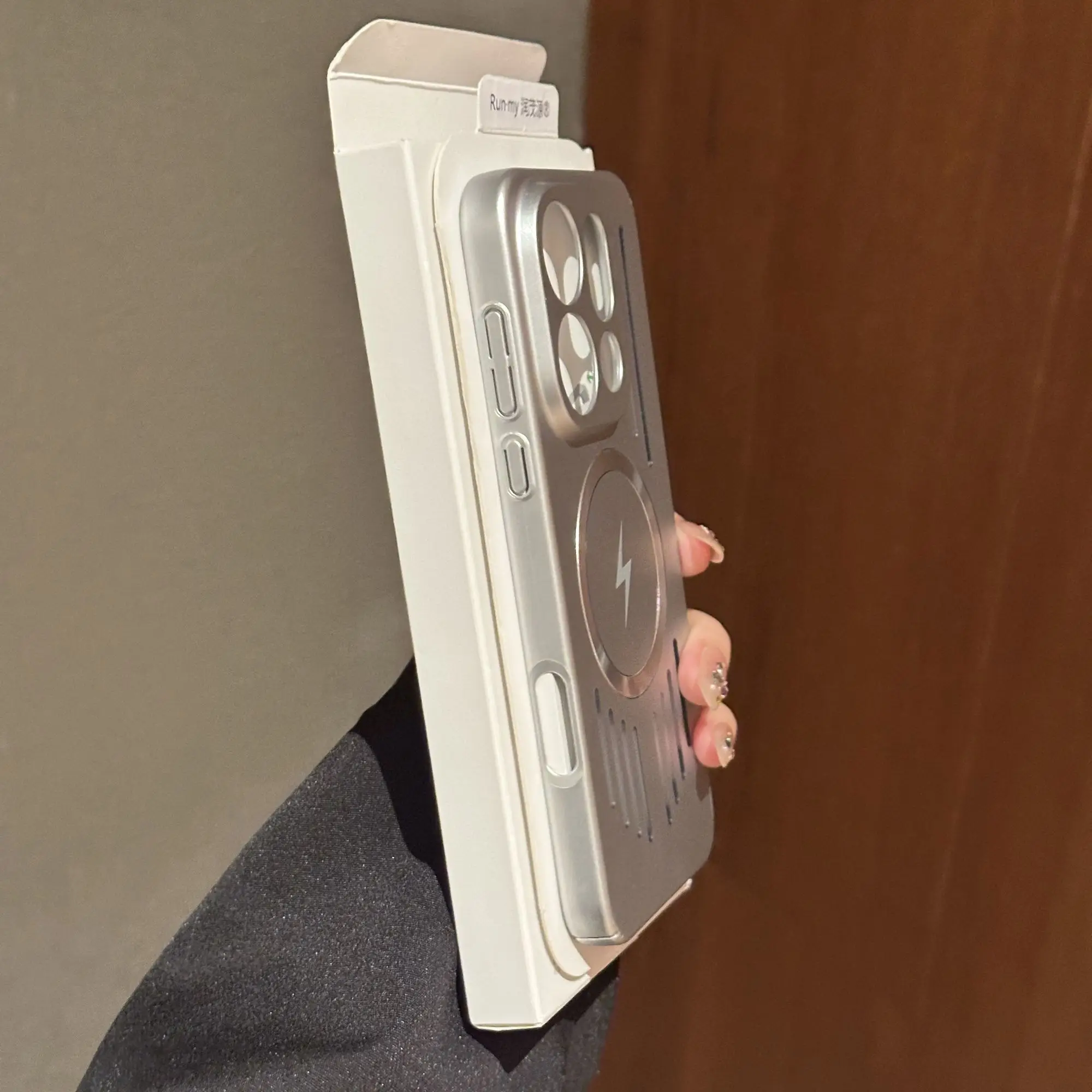 Funda para OPPO Find X9 Pro x9, Funda de PC magnética hueca Simple y amigable con la piel para OPPO Find X 9 Pro, Funda de parachoques a prueba de golpes - imagen 4