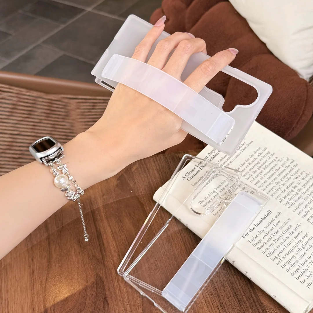 Funda de teléfono con soporte para correa de muñeca de silicona suave de lujo para Samsung Galaxy Z Fold7 Z Fold6 5 4 3 fundas ultrafina mate dura para PC - imagen 3