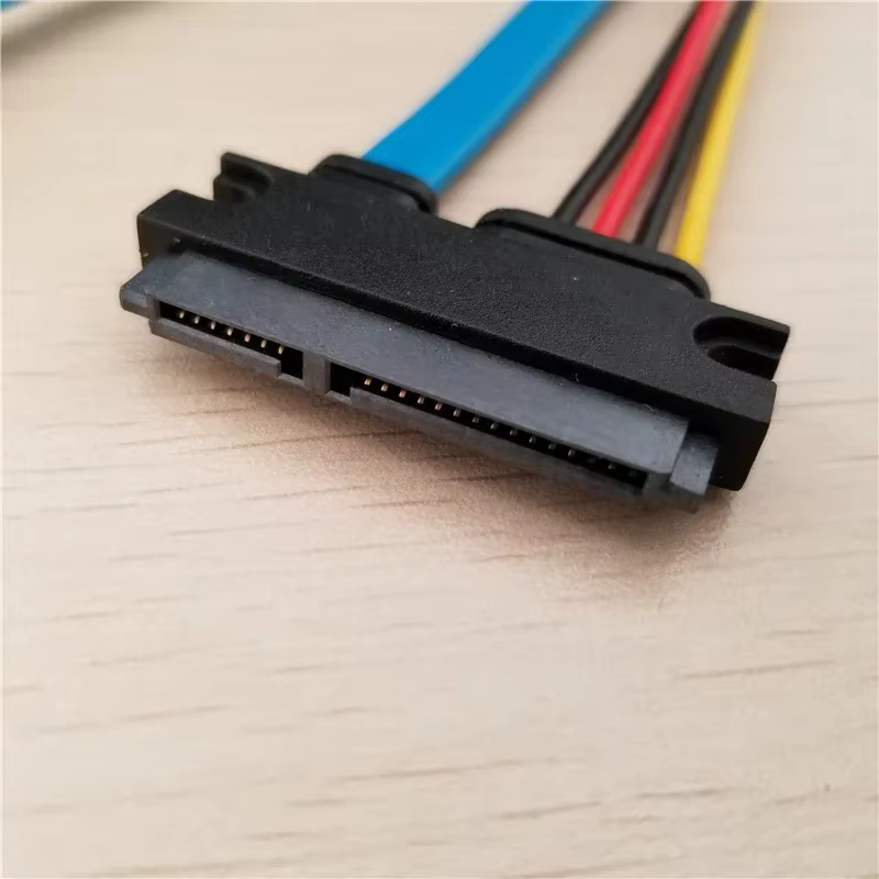 Cable alimentación SATA integrado pequeño para disco duro ITX - imagen 2