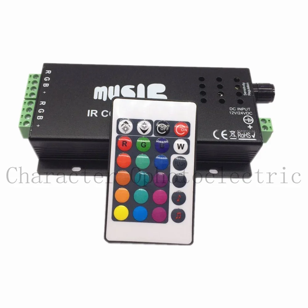 Controlador de música activado por sonido de 12V - 24V 12A Color negro con control remoto IR de 24 teclas Salida de 2 puertos de 144W para tira de LED RGB