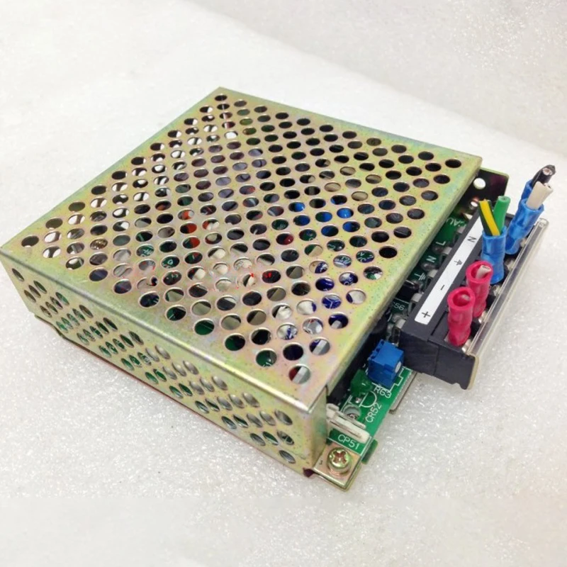 FAW5-3K 5V3.0A 08425512 Fuente de alimentación para equipos médicos industriales perfecta probada - imagen 2