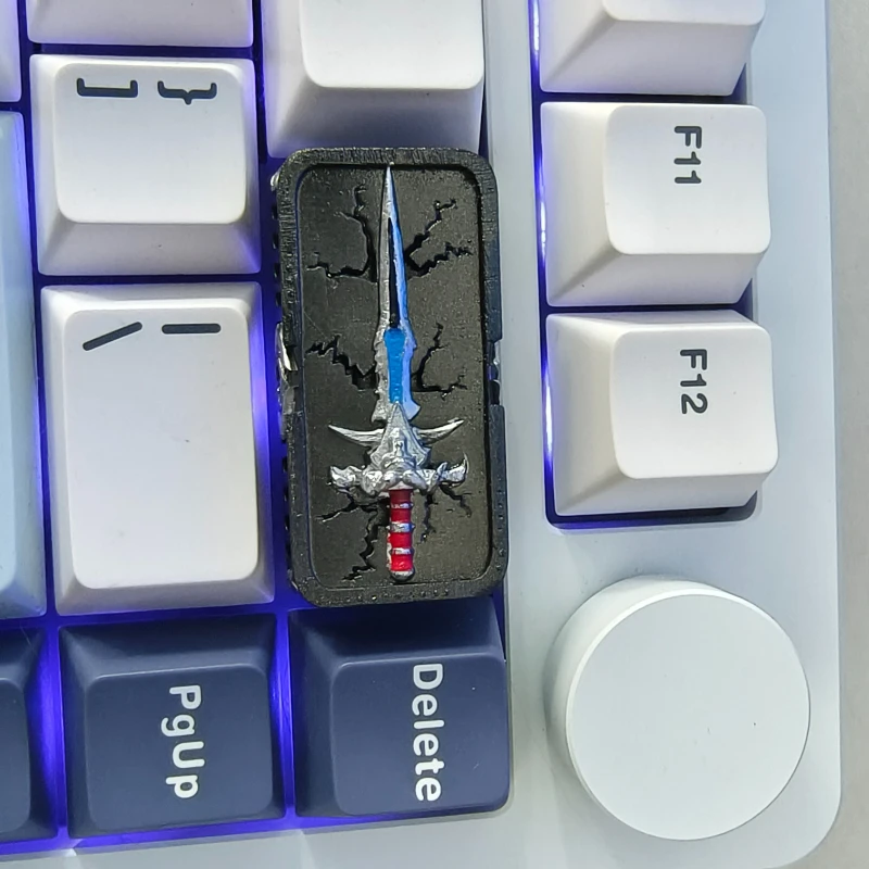 Teclas de Anime World of Warcraft Frostmourne, teclas personalizadas a mano de resina, Teclado mecánico 2U, tecla backspace, PC Gamer, regalos DIY - imagen 2