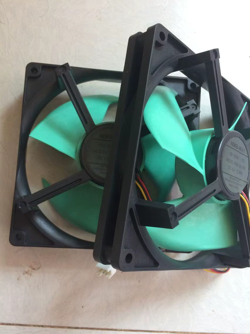 NMB-MAT FBA12J15V Ventilador de refrigeración 15V - imagen 2
