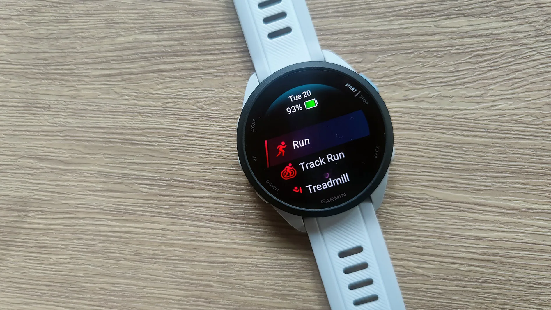 Reloj Inteligente GARMIN Forerunner 165 de 43 mm para Correr, Pantalla Táctil AMOLED de 1.2 Pulgadas, Más de 25 Deportes, Datos de Salud, Versión con GPS - imagen 4