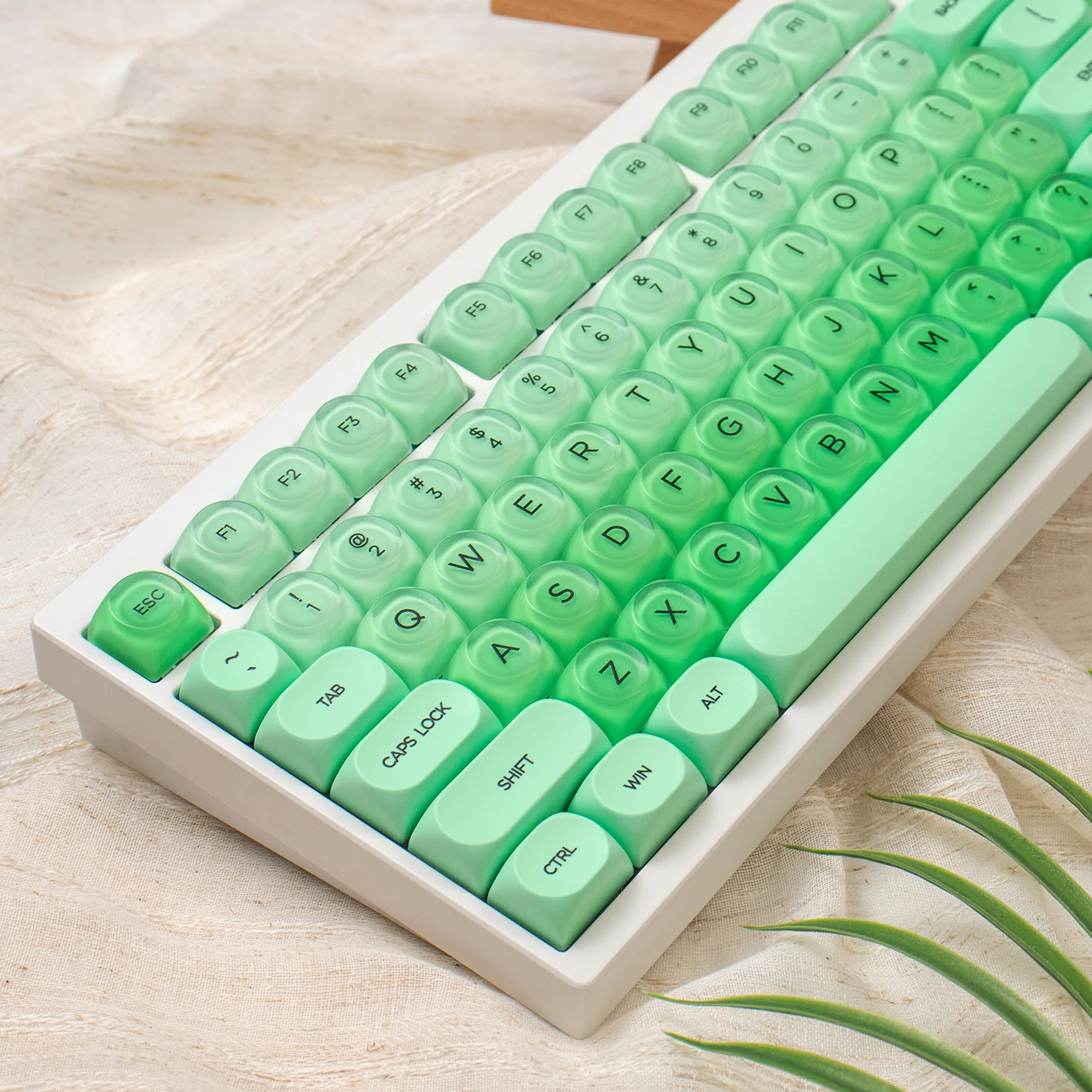 Teclas de PC semitransparentes personalizadas de nube verde, 132 teclas, perfil HOA, teclas PBT de doble disparo para interruptores MX, Teclado mecánico - imagen 2