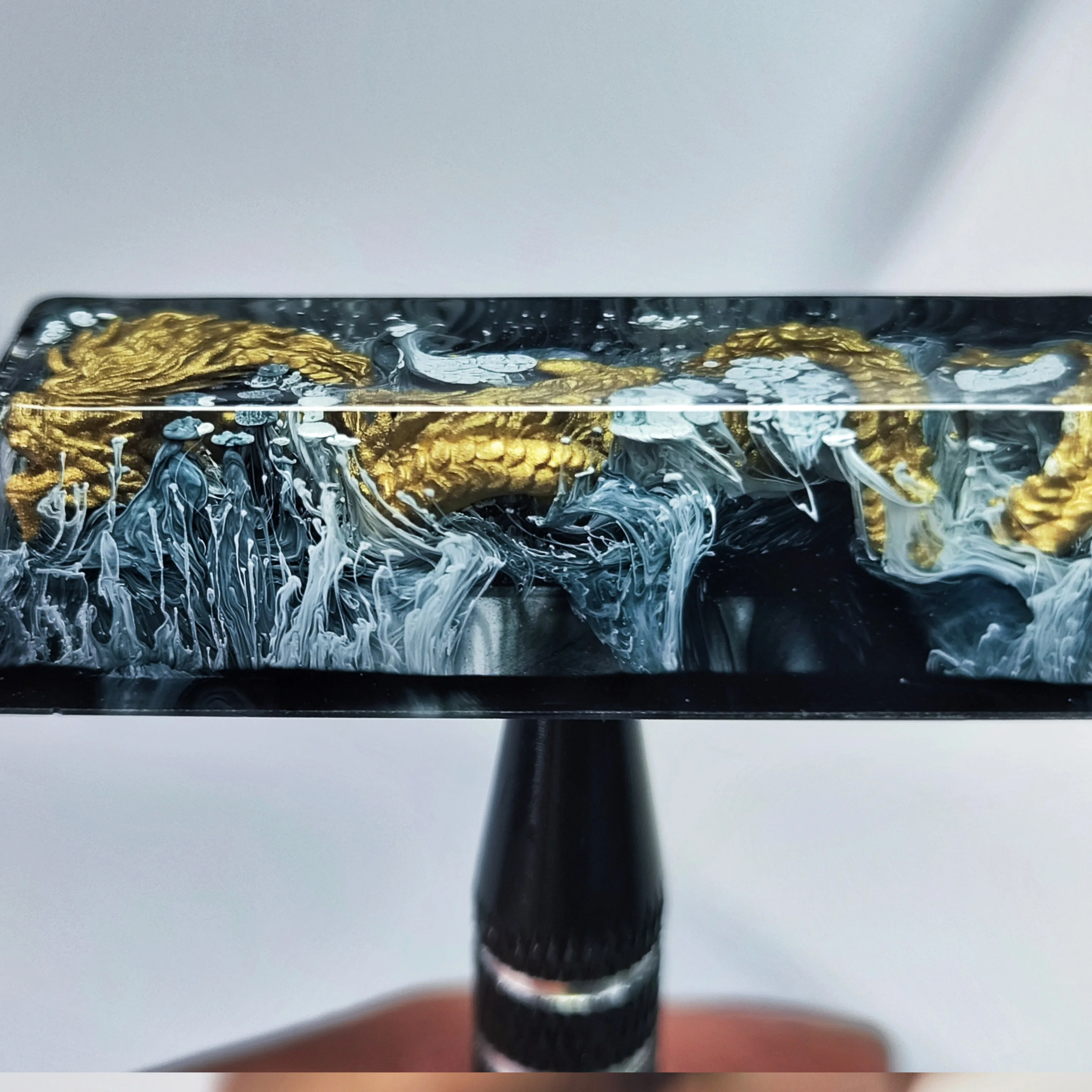 Diseño personalizado dragón dorado negro hecho a mano Keycap Fpr Teclado mecánico resina Keycap regalo de vacaciones para niños - imagen 3