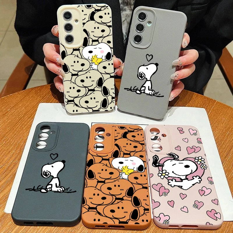 Funda de Snoopy de dibujos animados para Samsung Galaxy A07 A06 A05 05S A04 A04E A55 A36 A26 A16 A15 A14 A54 A34 A53 A52 A35 A23 A24 M55 M56 M15 - imagen 2