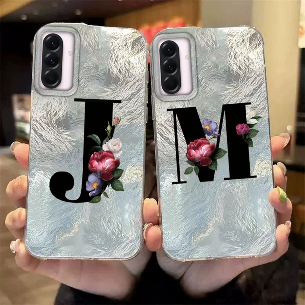 Negro A-Z letra flor gradiente láser para Samsung Galaxy A16 A36 A56 fundas de teléfono cubierta de silicona transparente suave protege el parachoques trasero - imagen 3