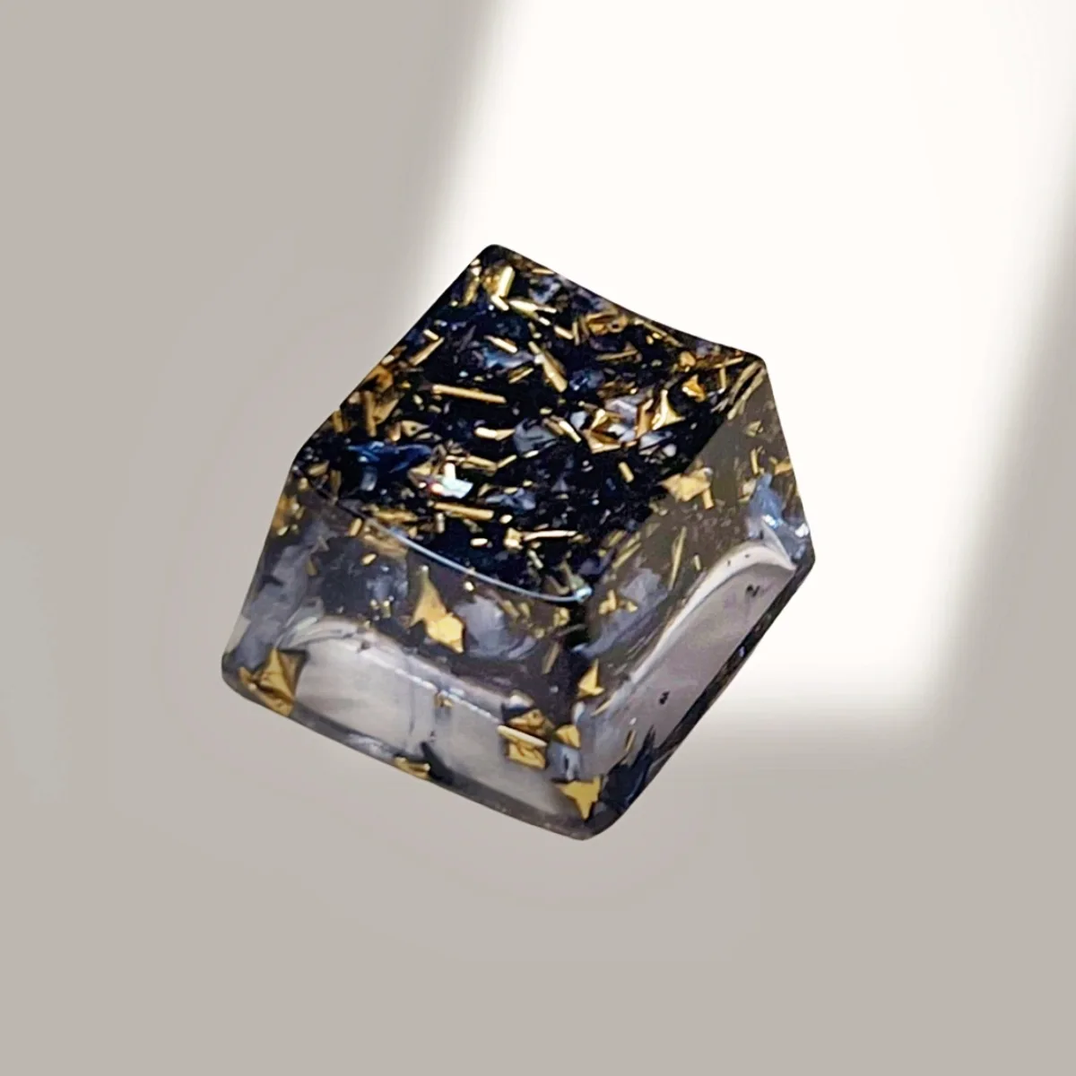 2024 nueva tapa de llave de lámina dorada de metal personalizada de resina original transparente diy tapa de tecla de teclado mecánico de eje transversal 1 Uds