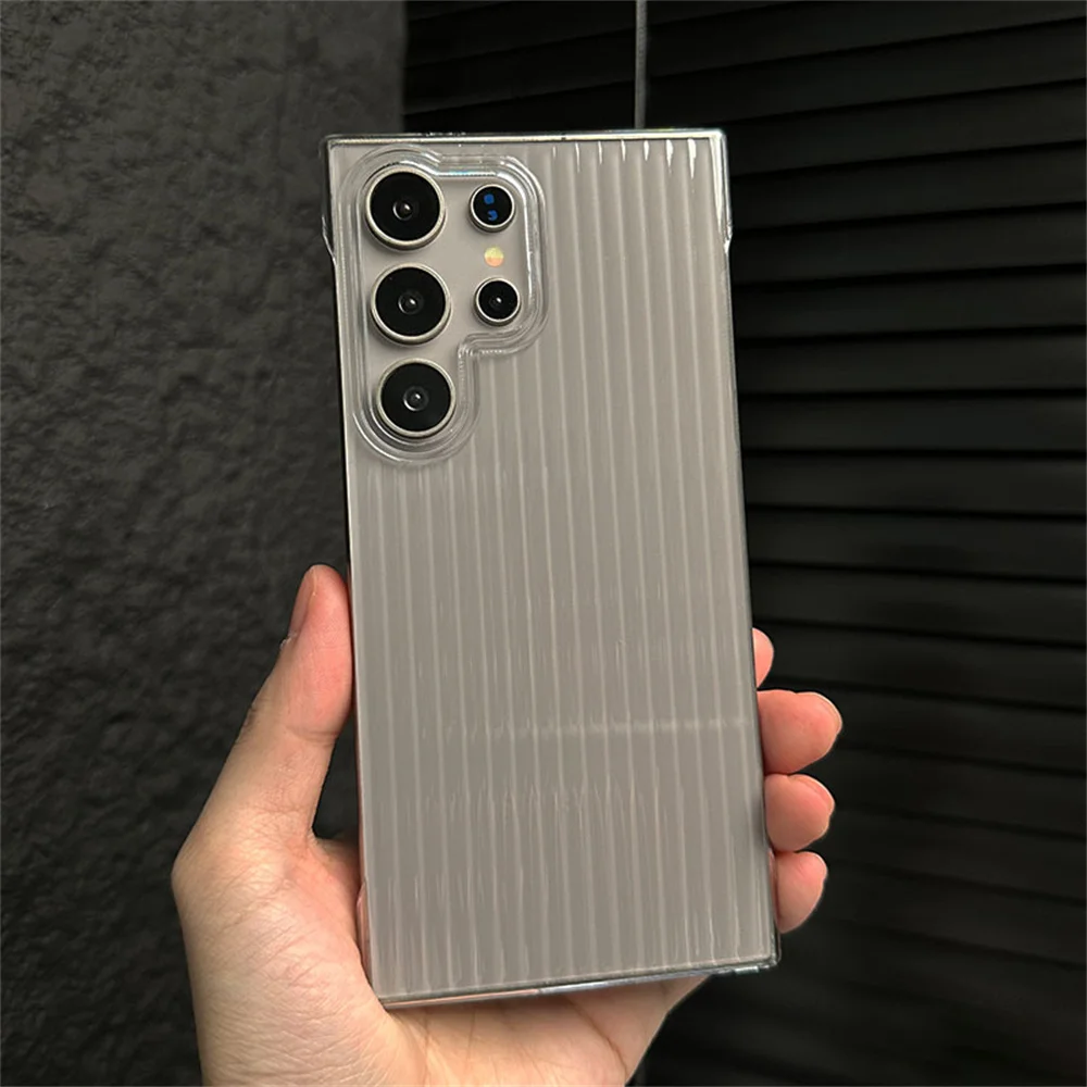 Funda de teléfono sin marco corrugada ultrafina para Samsung S24 S22 S23 funda trasera sin bordes reforzada con esquinas a rayas Ultra moda - imagen 5