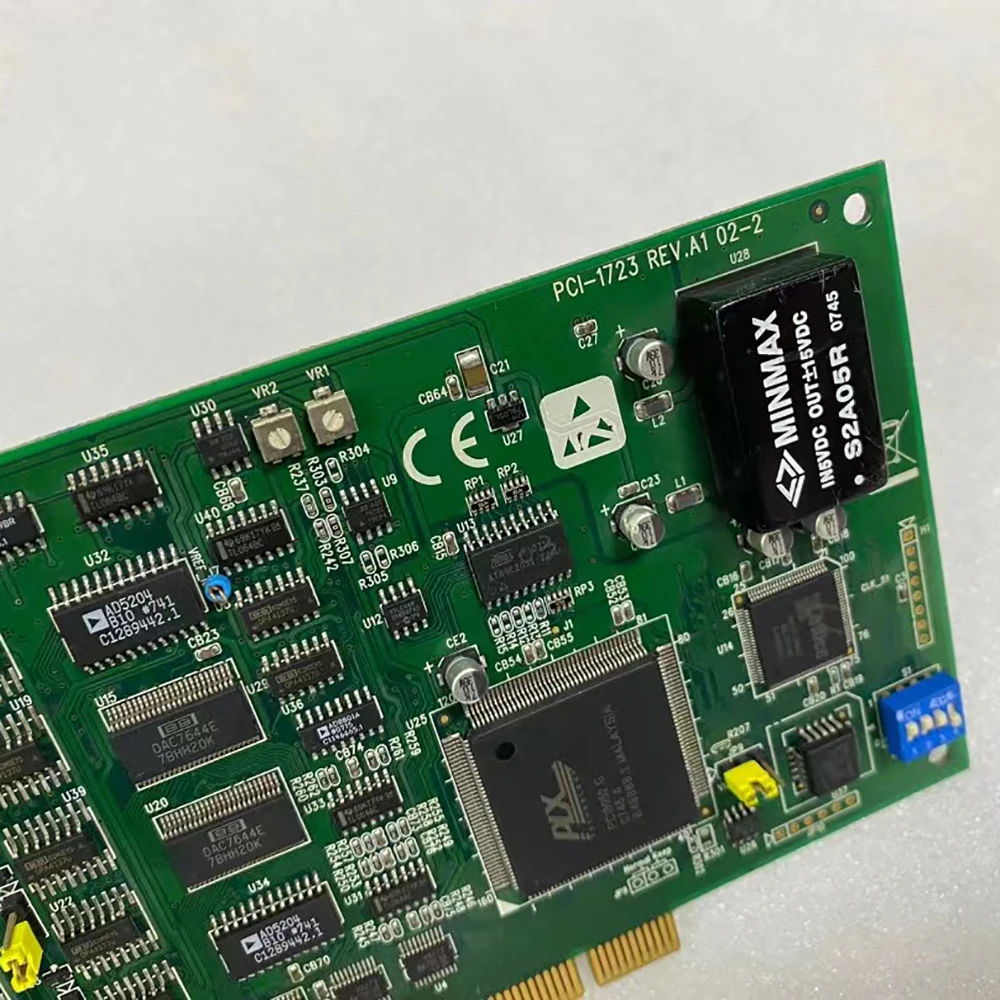 Tarjeta de salida analógica no aislada de 8 vías de 16 bits para Advantech PCI-1723