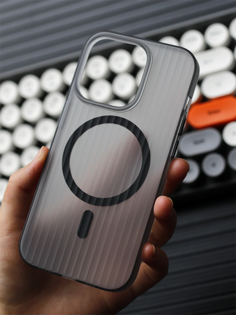 Funda de carga inalámbrica magnética mate con patrón corrugado para iPhone 17 Air 16 15 14 13 12 Pro Max Magsafe cubierta dura transparente - imagen 3