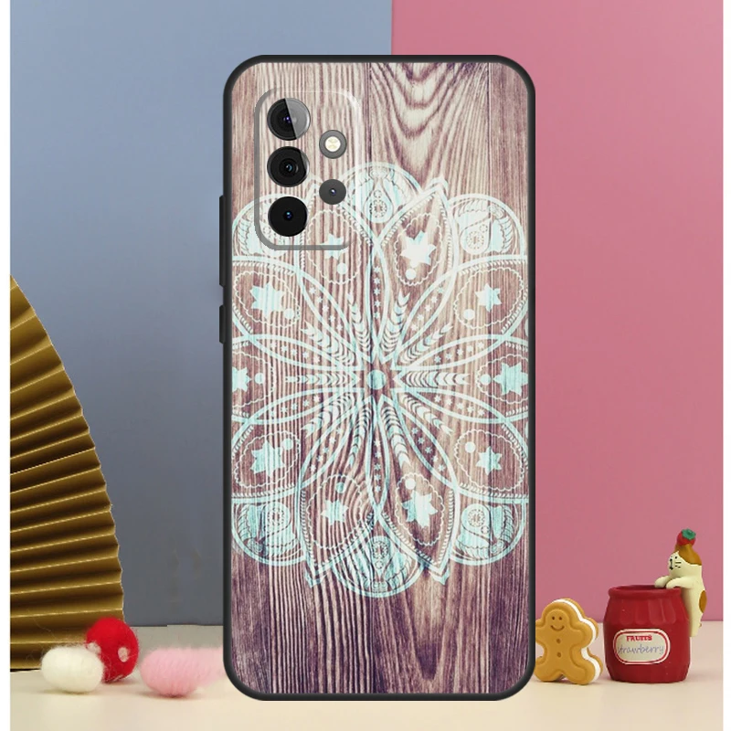Funda Floral de madera Mandala para Samsung Galaxy A16 A26 A36 A56 A15 A17 A55 A35 A32 A52 A13 A33 A53 A14 A34 A54 A06 - imagen 3