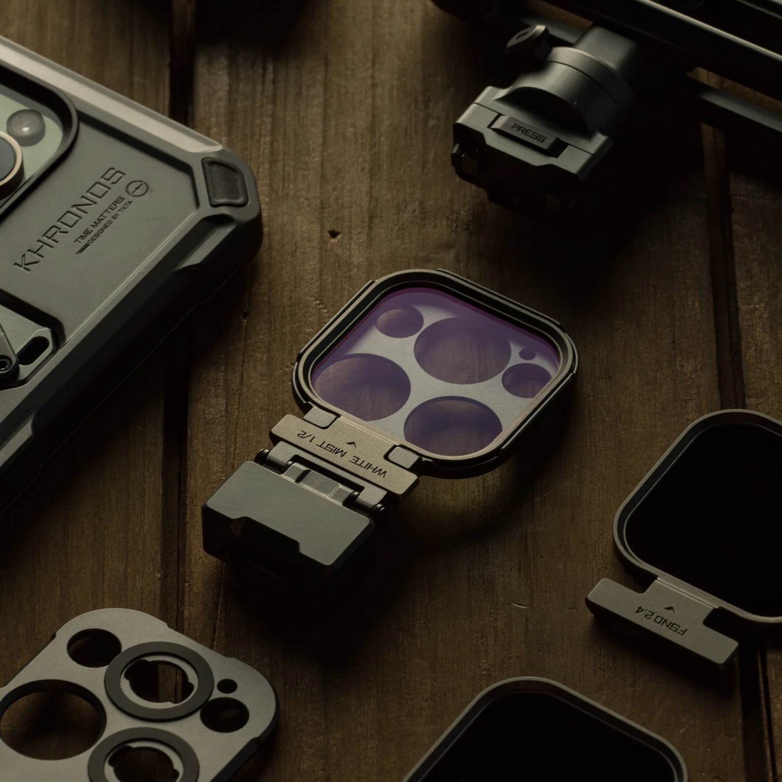 TILTA Khronos Bandeja de filtro de liberación rápida TK-IP-FT-SG/TK-IP-FT-TW para iPhone Cage 15 Pro/15 Pro Max Cage - imagen 3