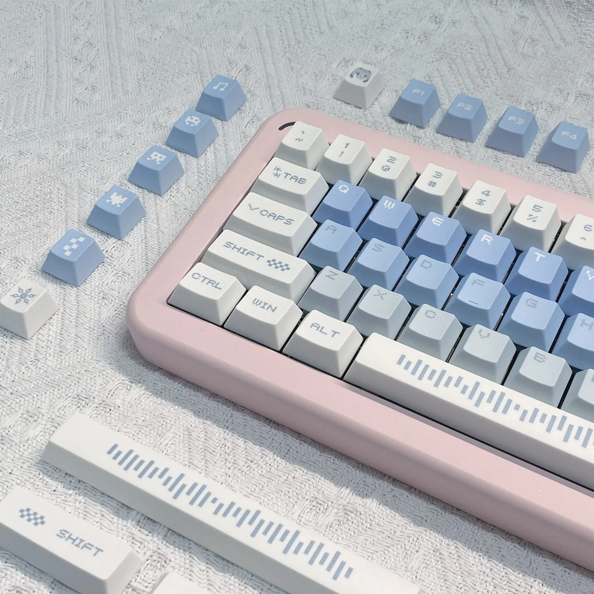 Snow Future-Juego de teclas con tema de píxel azul, perfil de cereza PBT, teclas originales personalizadas hechas a mano para regalo de teclado mecánico - imagen 2