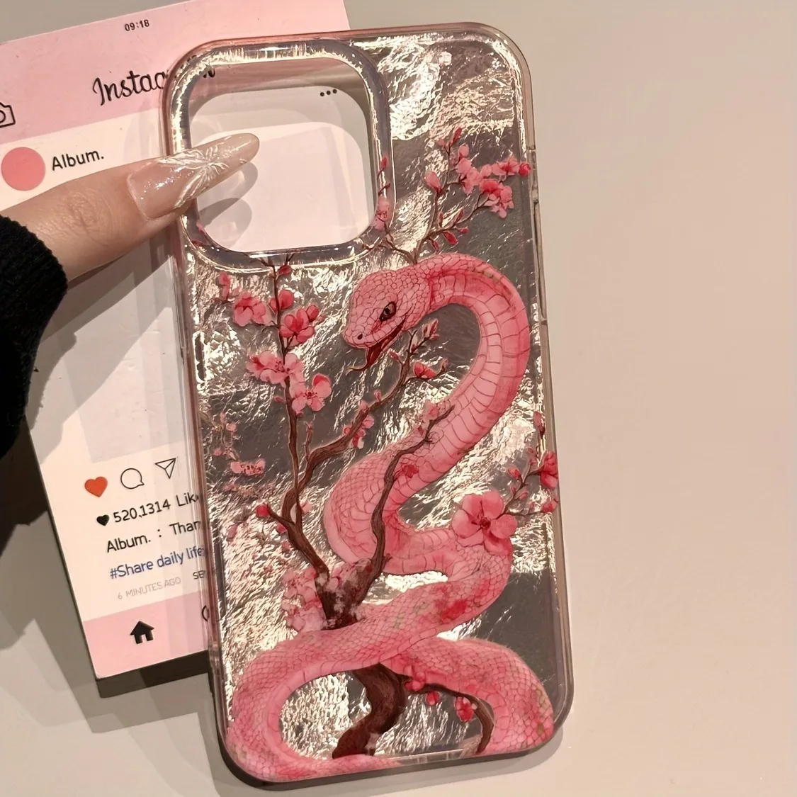 Funda de teléfono con ilustración de flor de ciruelo y serpiente rosa para iPhone 16 Pro Max 15 14 Plus 13 12 11 XS X XR 7 8 16 Plus SE 2022 16E