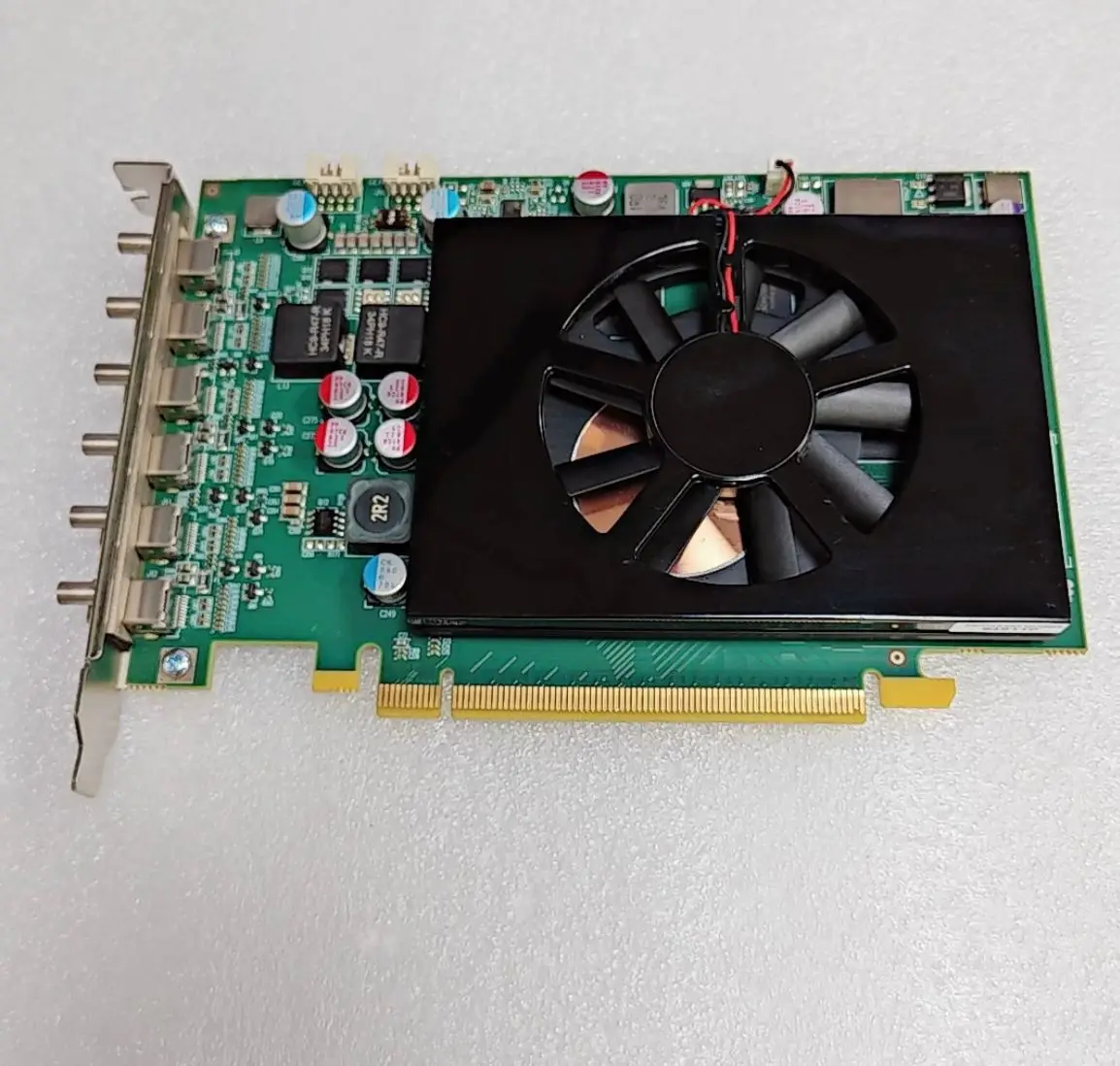 Tarjeta gráfica Original para Matrox C680 4G GPU C680-E4GBF 6 interfaces de pantalla miniDP