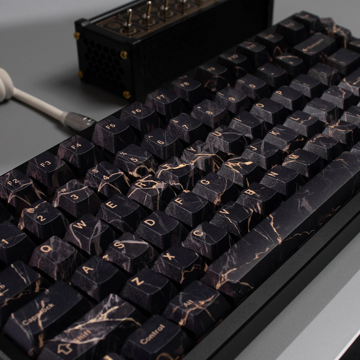 Teclas de mármol dorado negro, teclas PBT sublimadas con perfil de cereza para interruptores MX, Teclado mecánico 6.25u 7u, barra espacial dividida - imagen 3