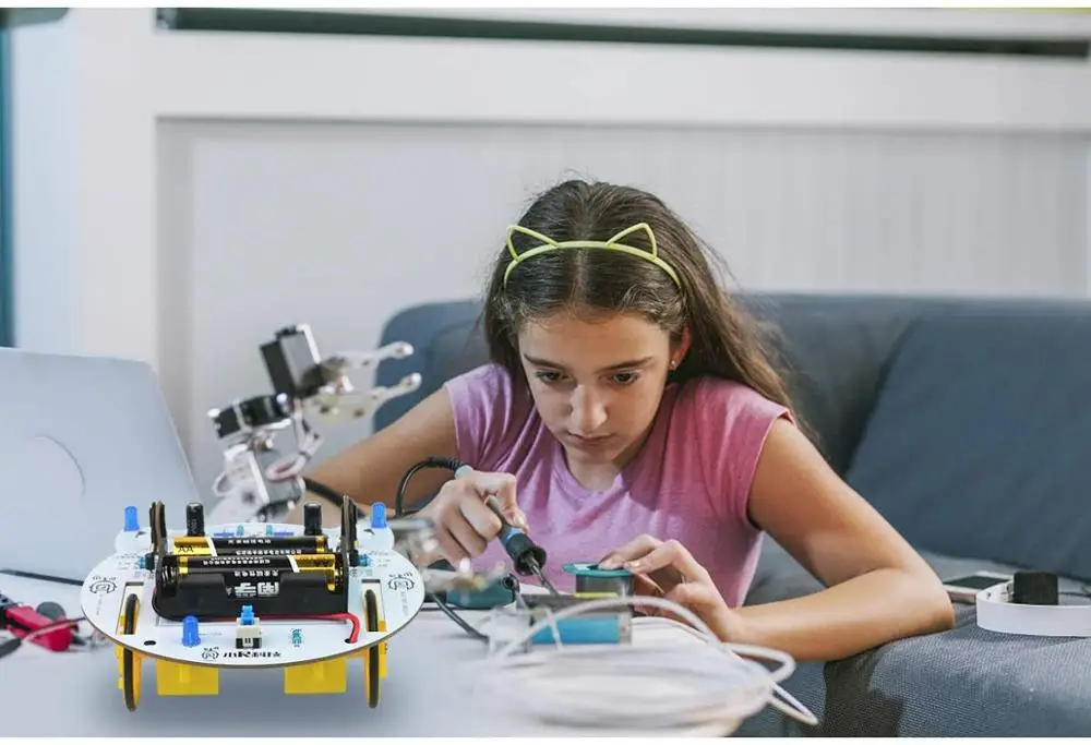 Kit de coche robot de soldadura XiaoR Geek con módulo de seguimiento de línea, kit de vástago básico para aprender soldadura eléctrica con chip LM393 - imagen 2