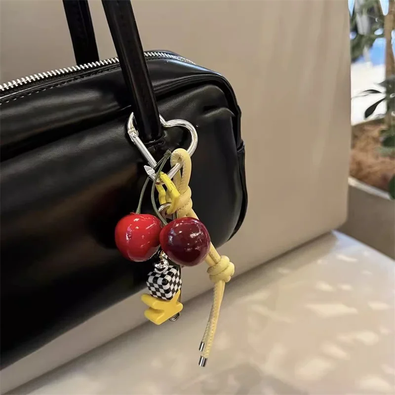 Cordón corto de cuero PU con alfabeto de cereza Y2k, cordón Universal para teléfono móvil, bolsa para teléfono, llavero con colgante de corazón de amor antipérdida - imagen 4