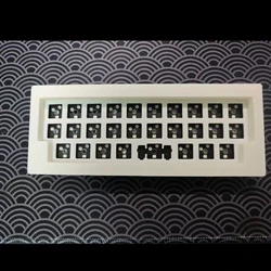 Cyber28 Teclado mecánico compacto RGB programable QMK/Vial con cable