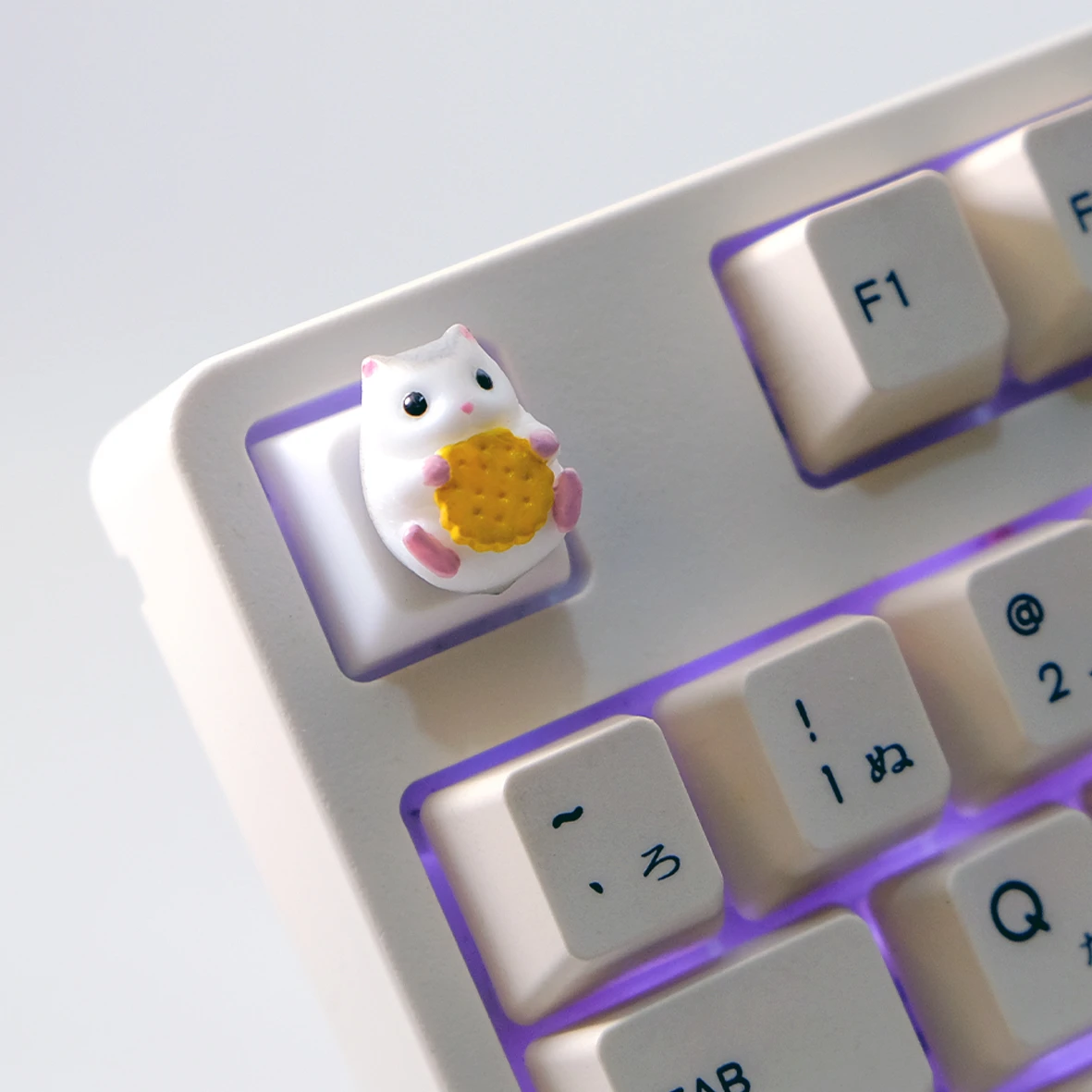 Bonita gorra de teclado mecánico hecha a mano de hámster gris regordete para regalos de cumpleaños de hombres y mujeres, decoración personalizada - imagen 3