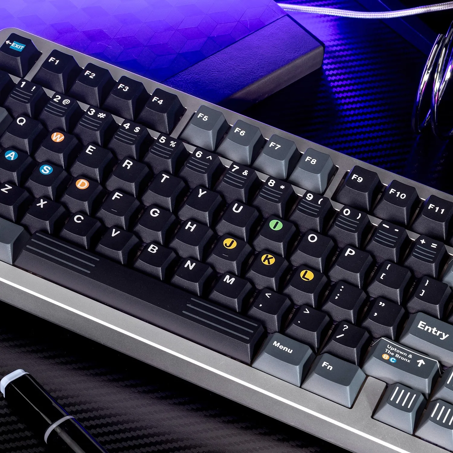 Teclas de Anime con tema de metro de Nueva York, perfil de cereza PBT, tapa de teclado negra personalizada para juegos, para teclado mecánico, regalo genial