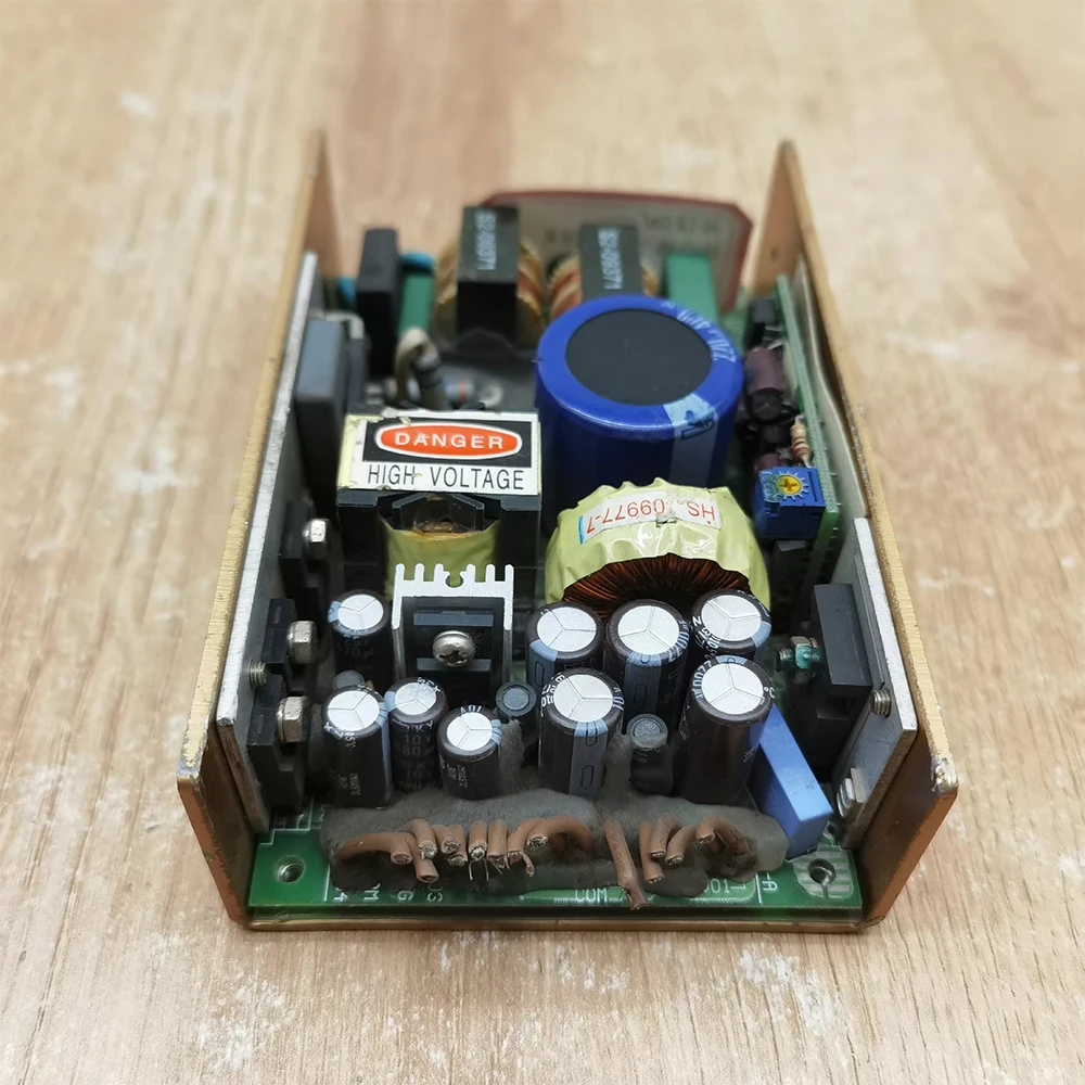 Fuente de alimentación industrial HVI102-Q026DEK - imagen 3