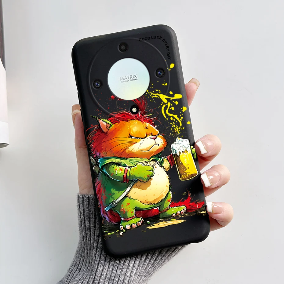 Una persona que sostiene un teléfono celular con un gato